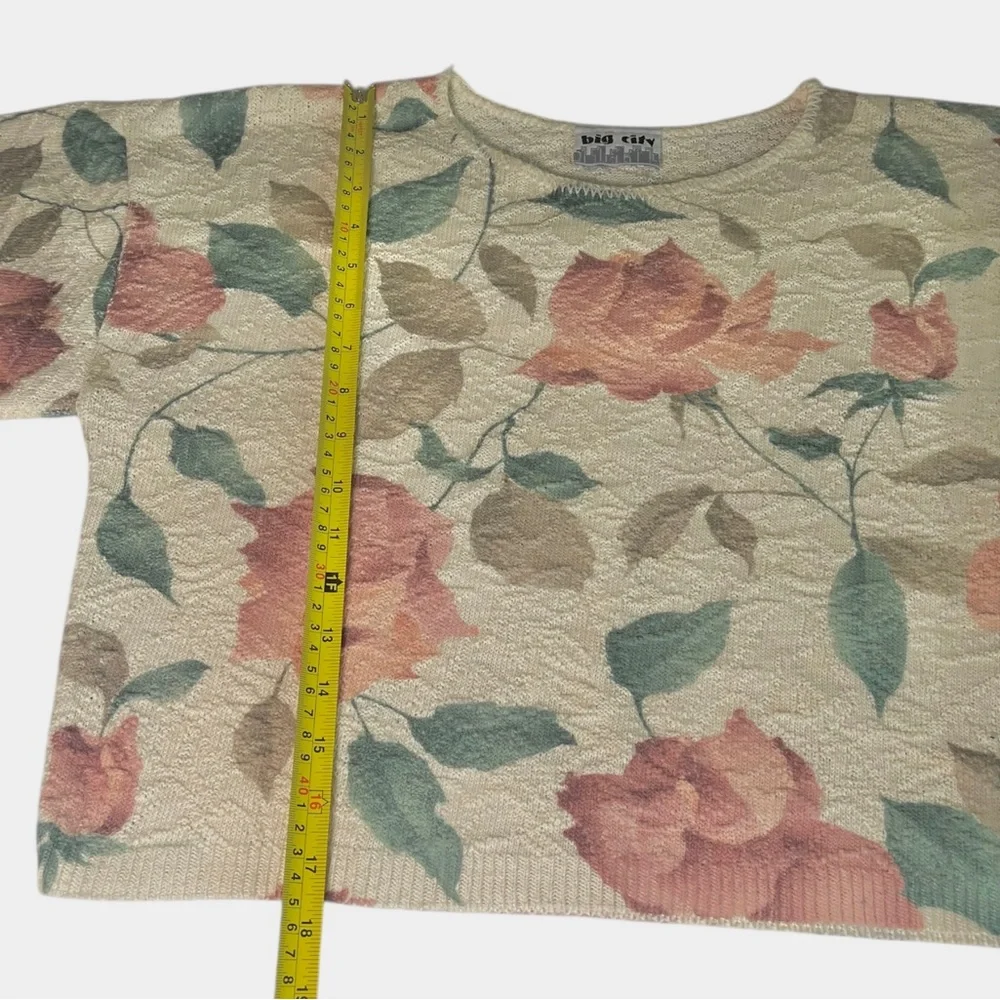 Vintage 90s Knit Sweater Pink Floral Green Leaf Design Boxy Fit see measurements